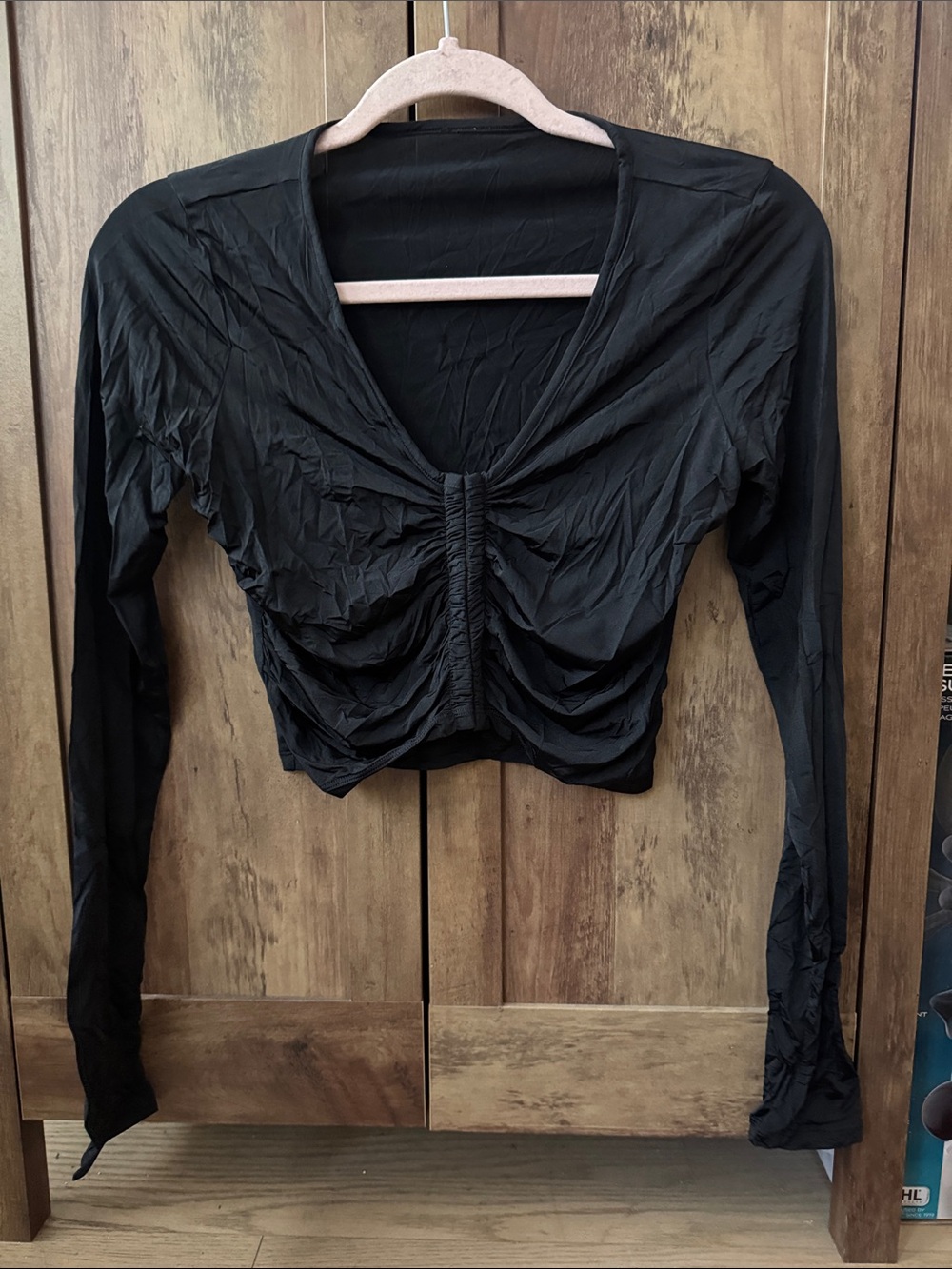 ALO Yoga Black Ruched V-Neck Long Sleeve Crop Top